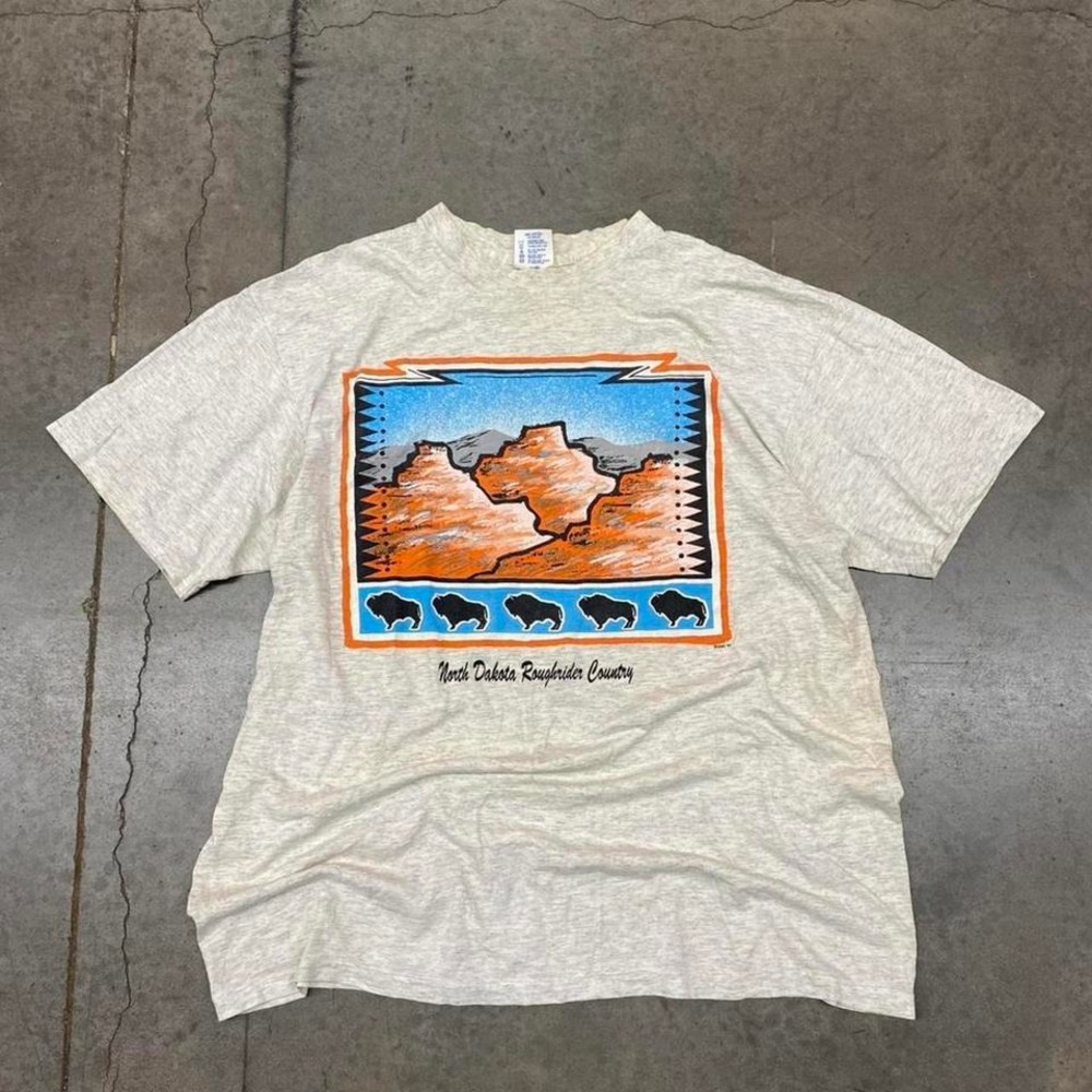 North Dakota Buffalo Graphic T-Shirt Vintage‎ Y2K Men's XL